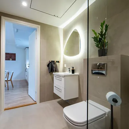 A&a Luxury With Garden דירה