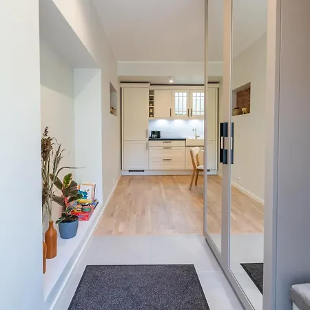 A&a Luxury With Garden דירה